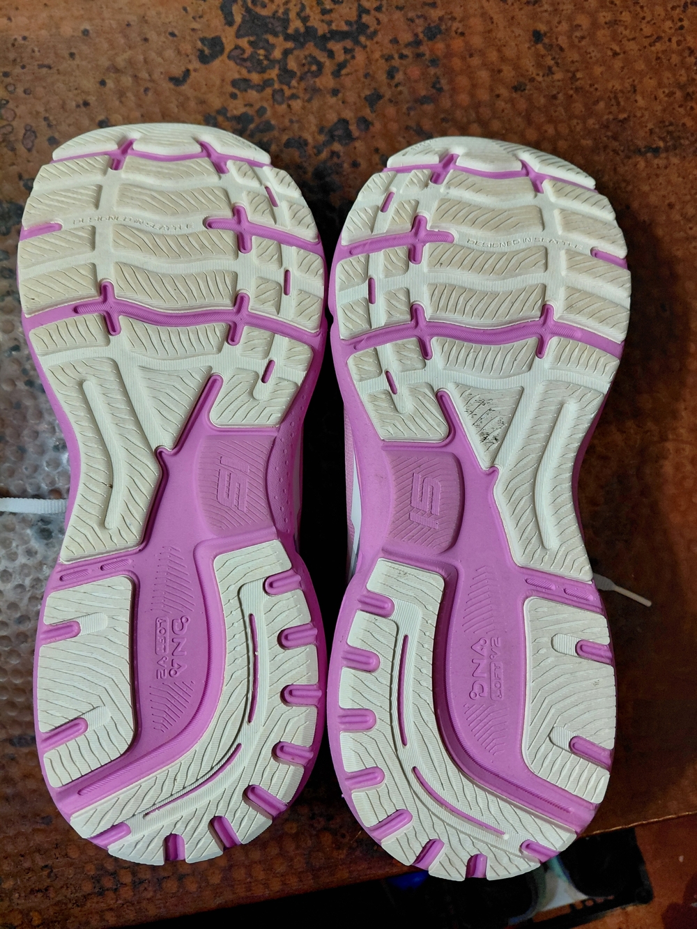 Brooks Sz. 10.5 Grey/Coconut/Fuchsia Ghost 15 Running Shoe - Picture 15 of 16